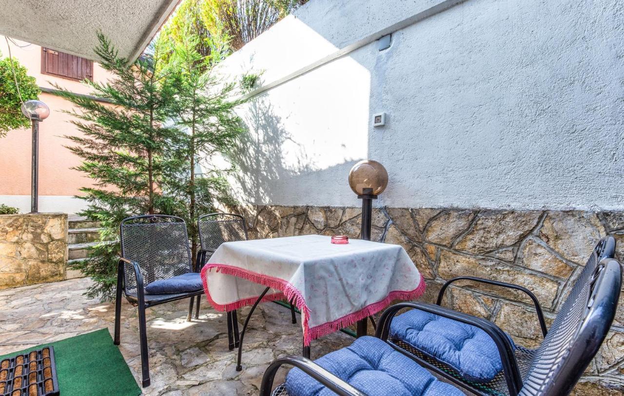 Apartments And Rooms Lago Рупа Екстериор снимка