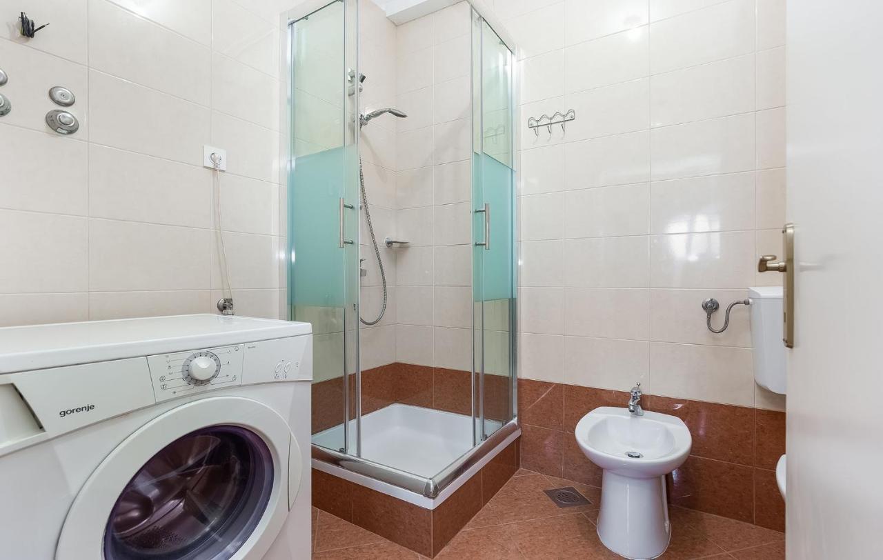 Apartments And Rooms Lago Рупа Екстериор снимка