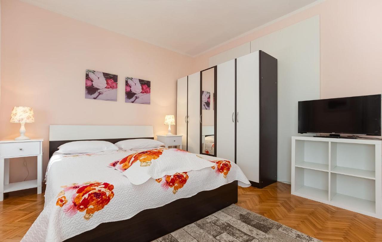 Apartments And Rooms Lago Рупа Екстериор снимка