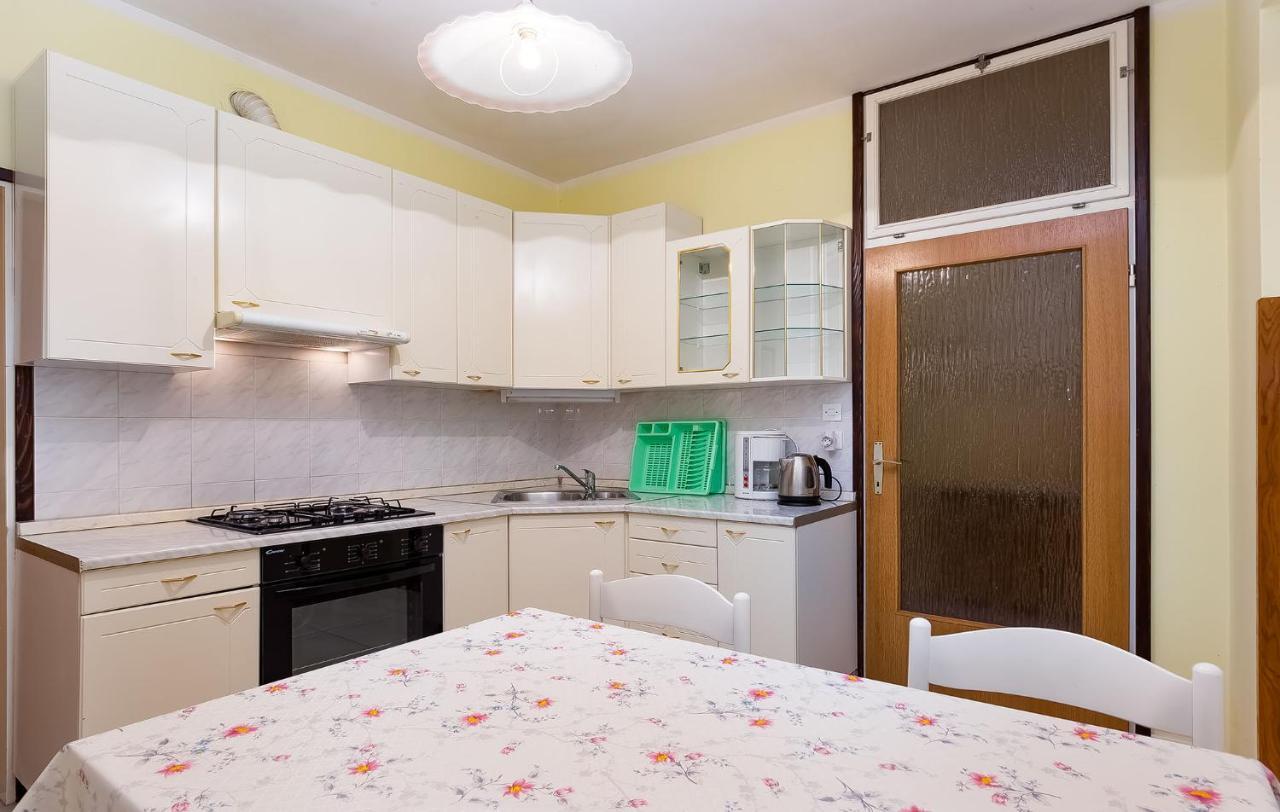 Apartments And Rooms Lago Рупа Екстериор снимка