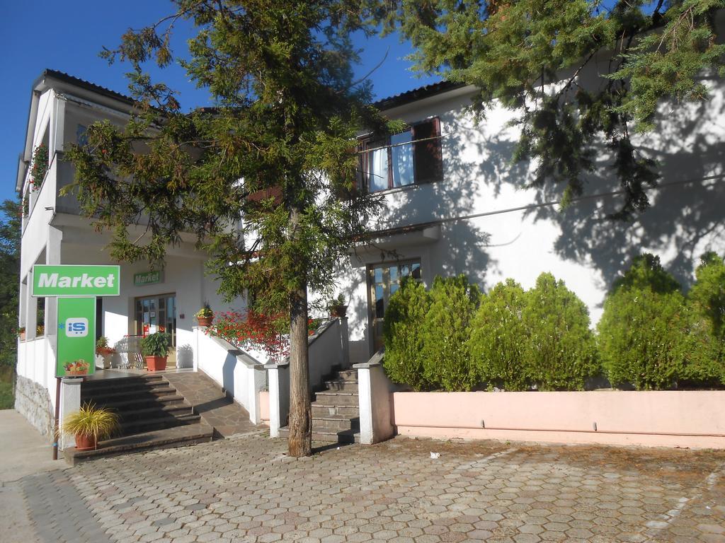 Apartments And Rooms Lago Рупа Екстериор снимка