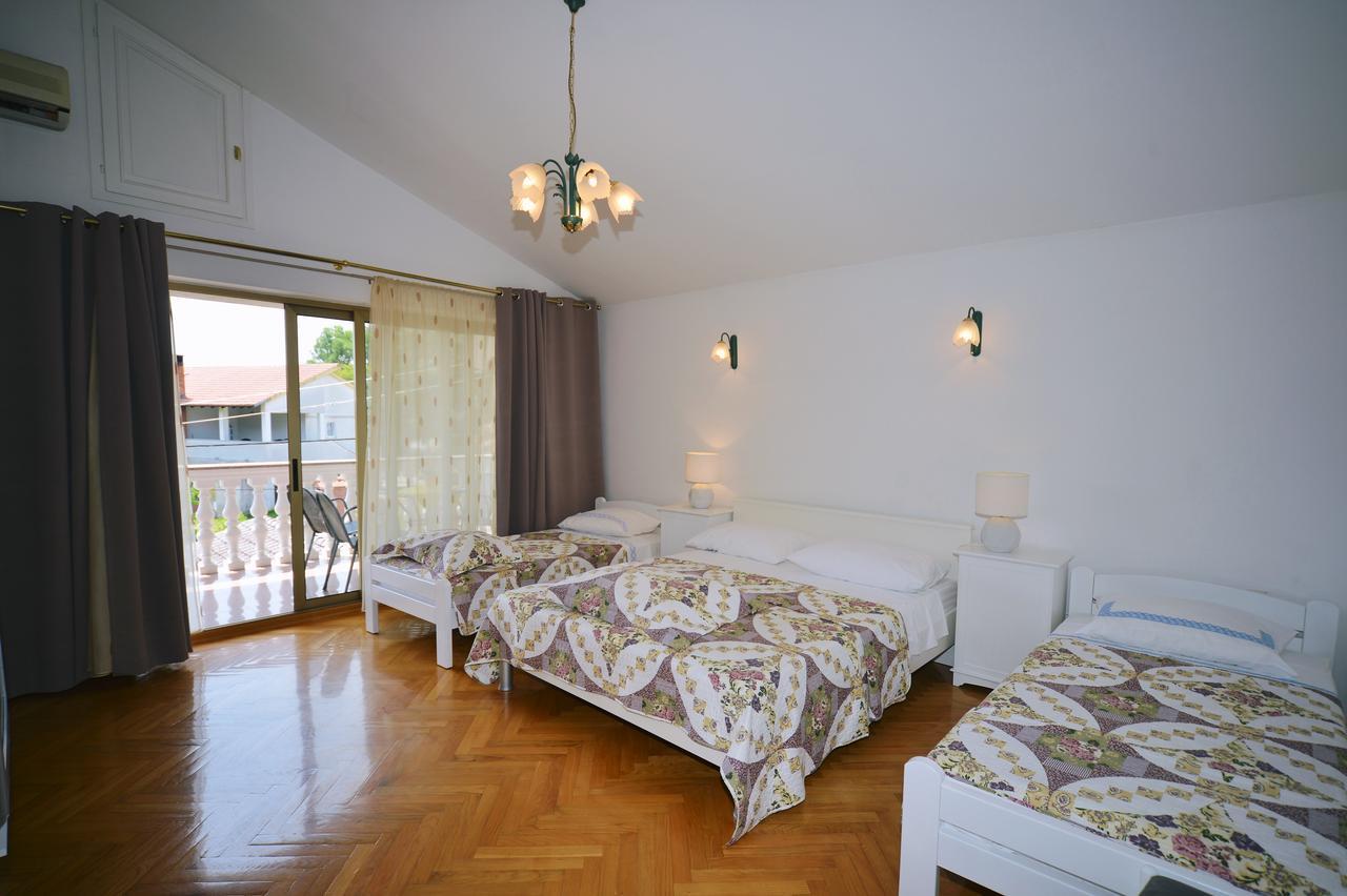 Apartments And Rooms Lago Рупа Екстериор снимка