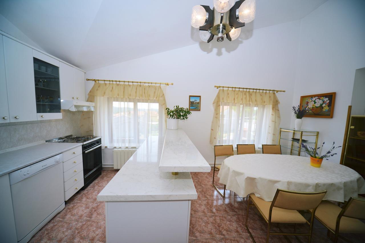 Apartments And Rooms Lago Рупа Екстериор снимка